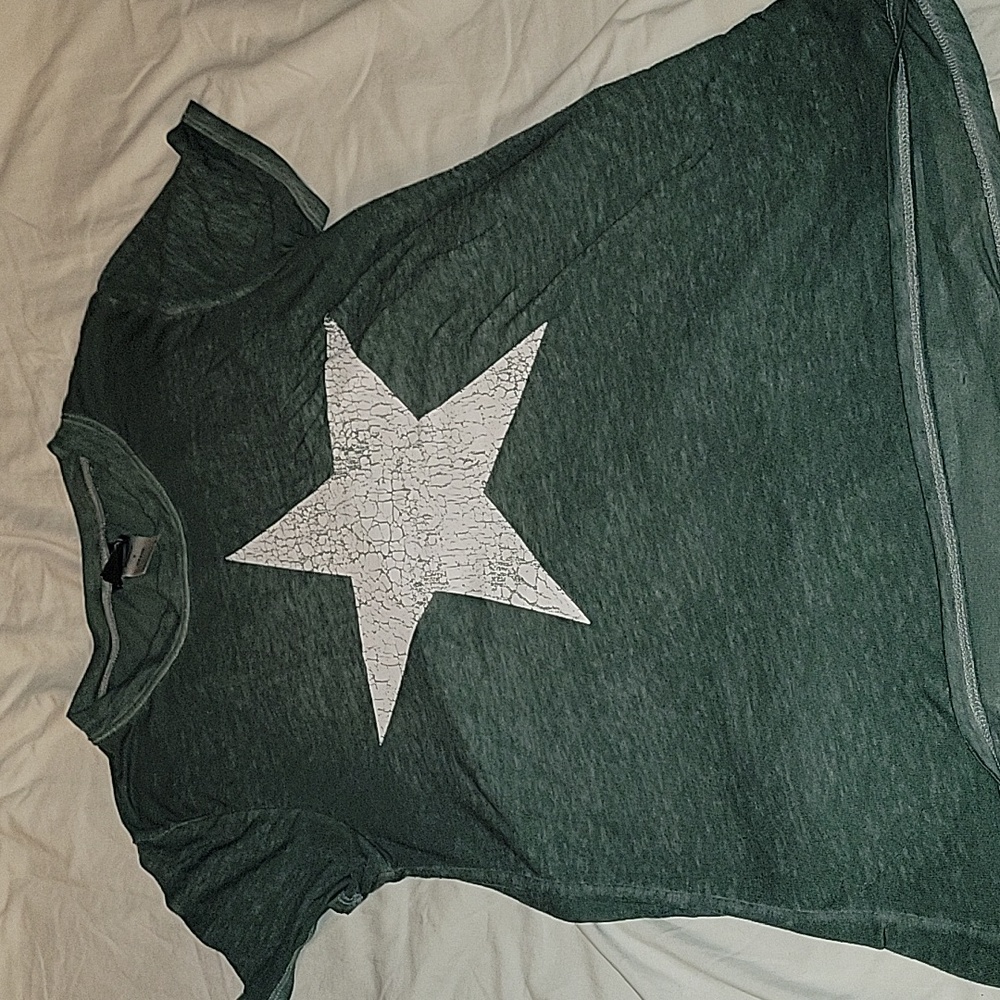 Modern Lux green star acid wash T-shirt